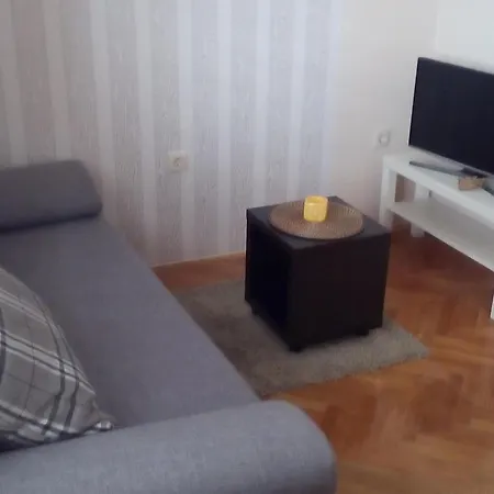 شقة Mit Mehreren Balkonen In Strandnaehe By Interhome Banjol