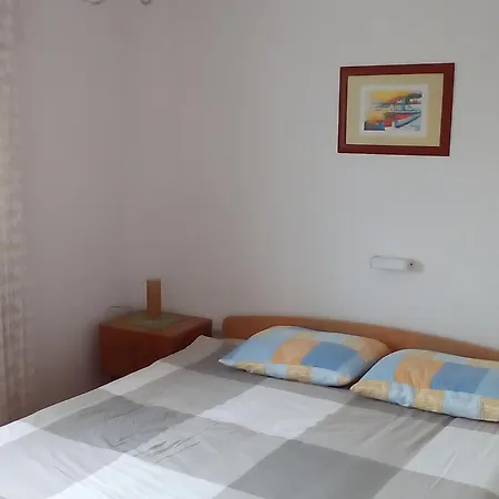 Mit Mehreren Balkonen In Strandnaehe By Interhome * Banjol